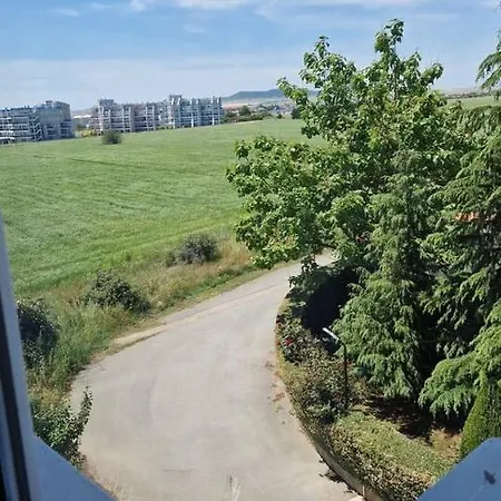 Lejlighed Aпартамент с две спални, кухня и хол *